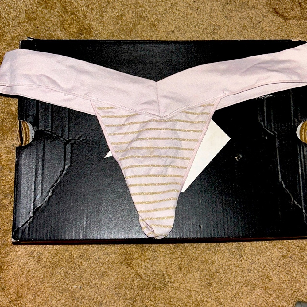 pink underwear vs